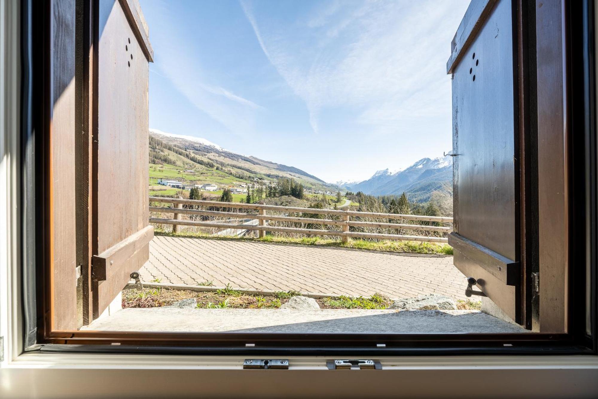 8001 Gemuetliche 2,5-Zimmer-Wohnung Mit Wunderschoenem Ausblick Richtung Scuol Vulpera Εξωτερικό φωτογραφία